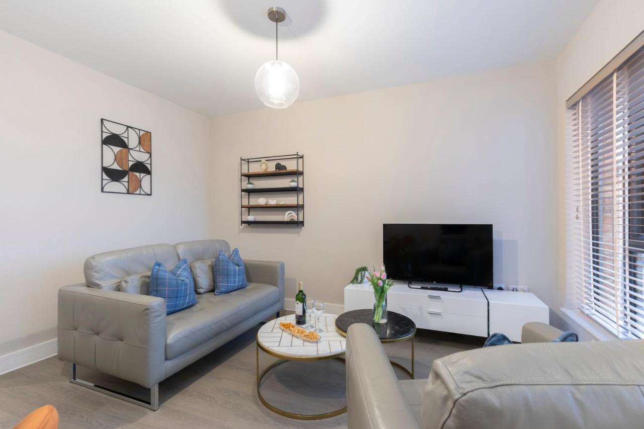Elliot Oliver - Chic 2 Bedroom Town Centre Apartment Cheltenham Exterior photo